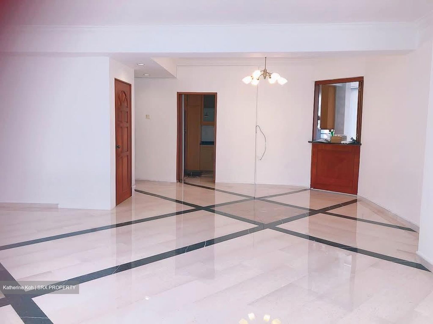 Elizabeth Heights (D9), Condominium #586111711